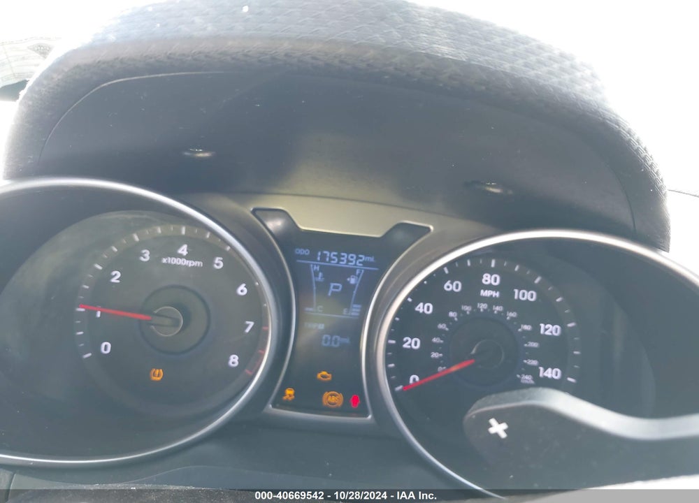 2013 HYUNDAI VELOSTER VIN: KMHTC6AD7DU156328