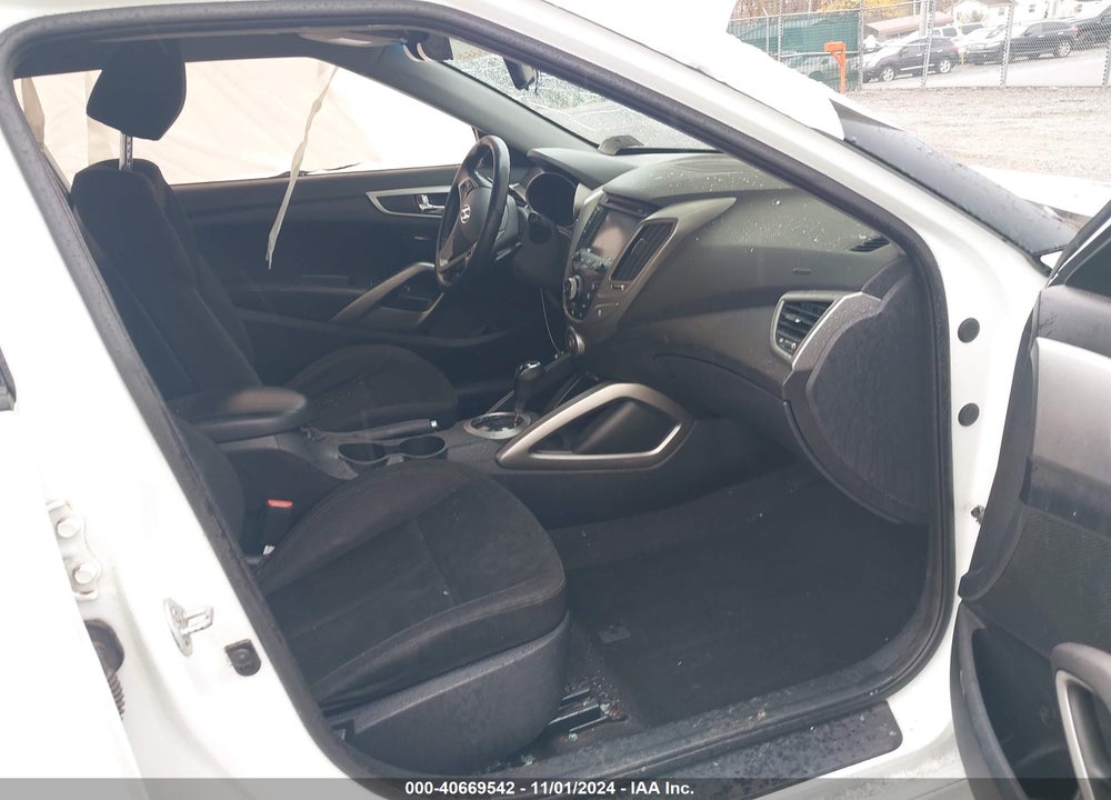 2013 HYUNDAI VELOSTER VIN: KMHTC6AD7DU156328