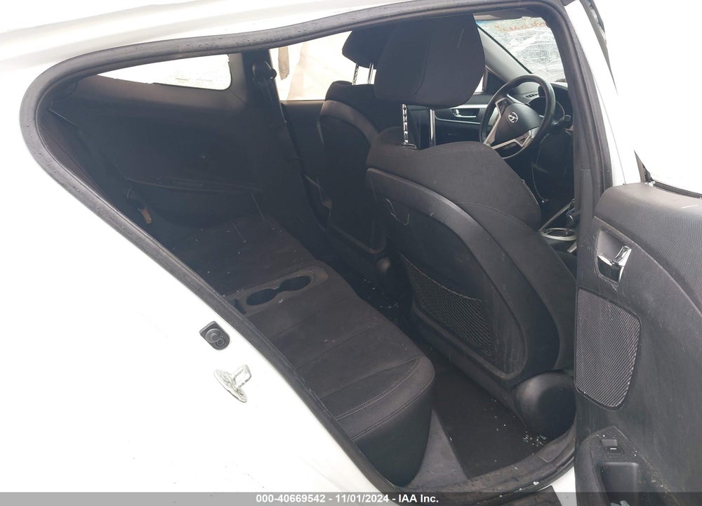 2013 HYUNDAI VELOSTER VIN: KMHTC6AD7DU156328