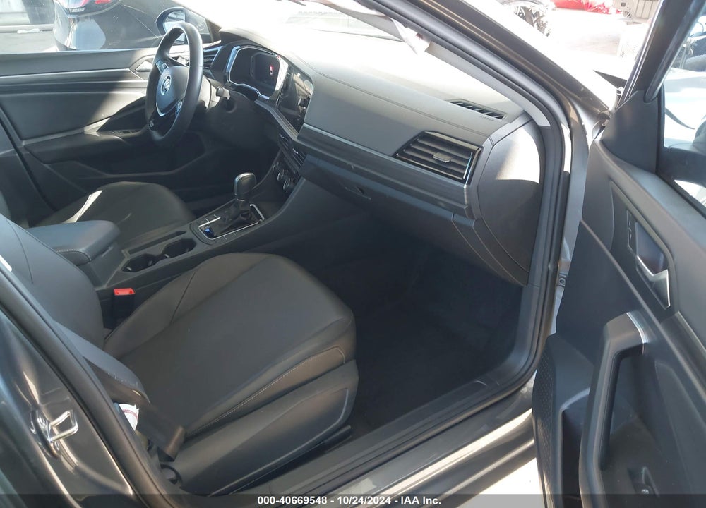 2019 VOLKSWAGEN JETTA 1.4T SEL VIN: 3VWE57BU1KM230823
