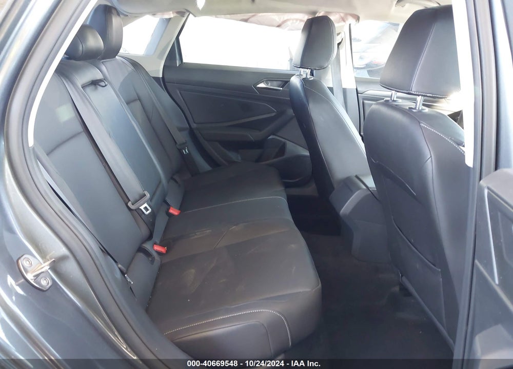 2019 VOLKSWAGEN JETTA 1.4T SEL VIN: 3VWE57BU1KM230823