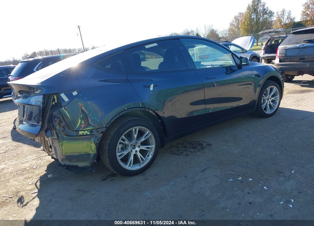 2024 TESLA MODEL Y LONG RANGE DUAL MOTOR ALL-WHEEL DRIVE VIN: 7SAYGDEEXRA250886