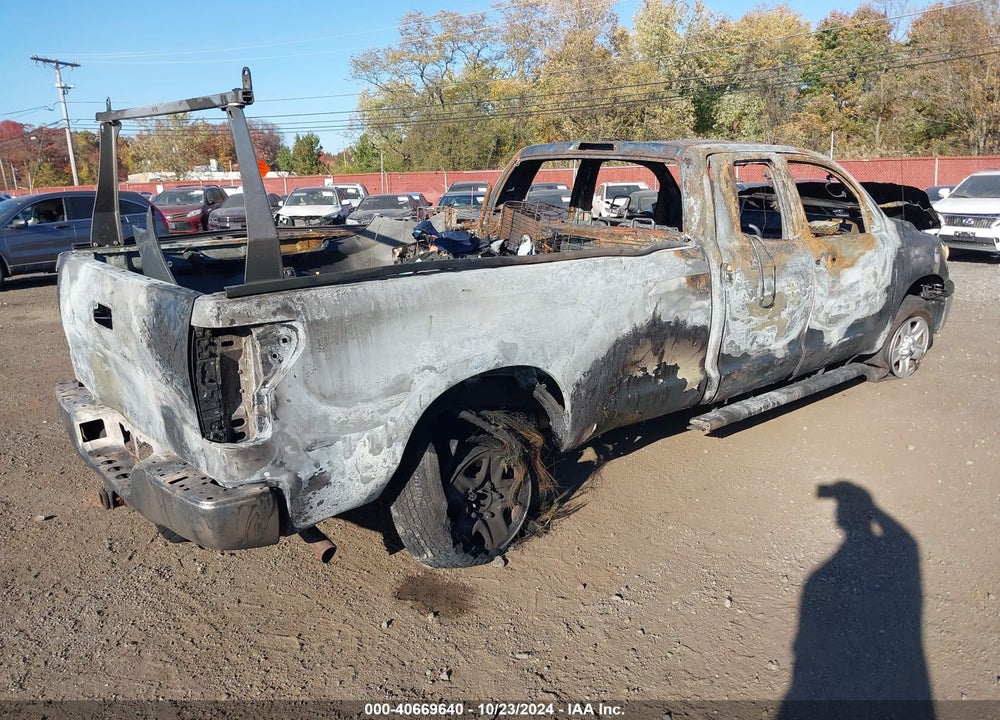 2010 TOYOTA TUNDRA GRADE 5.7L V8 VIN: 5TFCY5F17AX010424