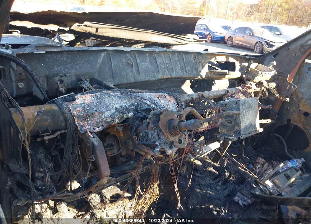 2010 TOYOTA TUNDRA GRADE 5.7L V8 VIN: 5TFCY5F17AX010424