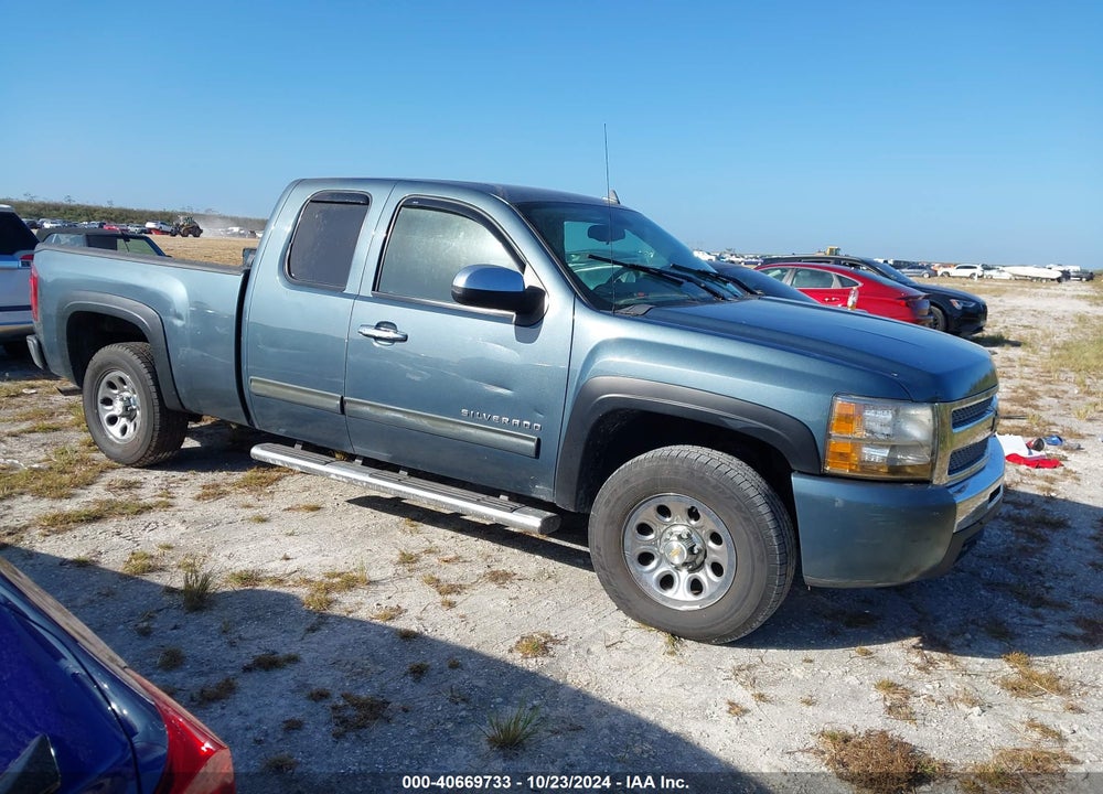 2010 CHEVROLET SILVERADO 1500 LS VIN: 1GCSCREA5AZ252751
