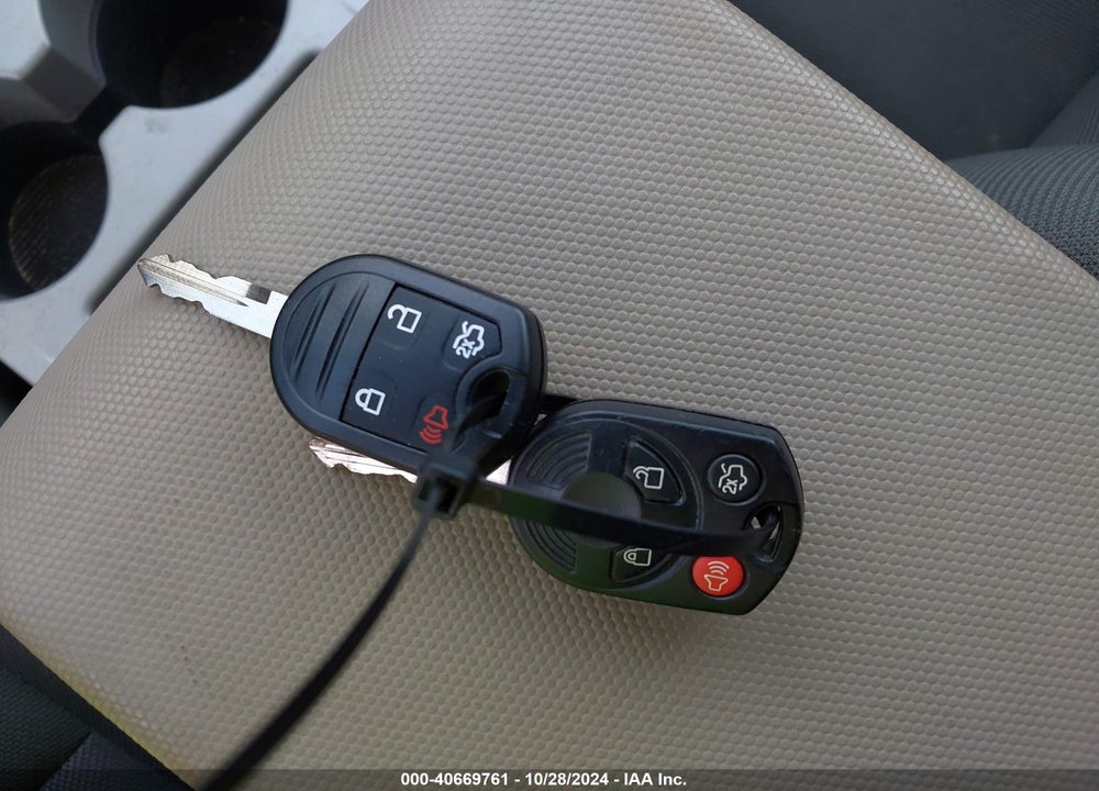 2009 FORD ESCAPE XLT VIN: 1FMCU03G89KB09152