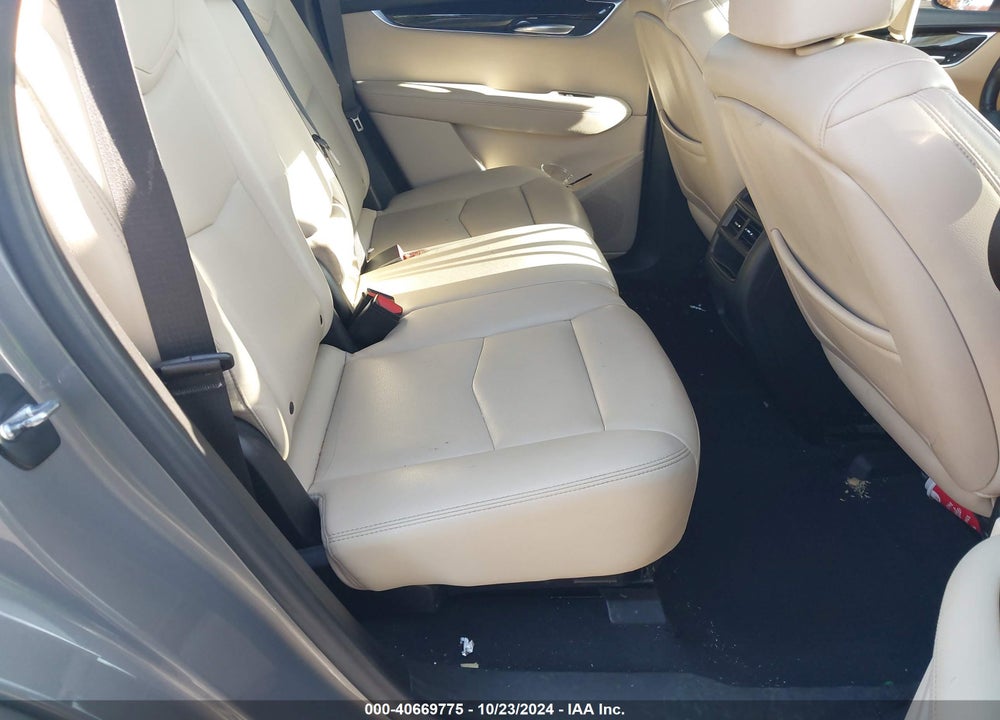 2017 CADILLAC XT5 STANDARD VIN: 1GYKNARS7HZ323175