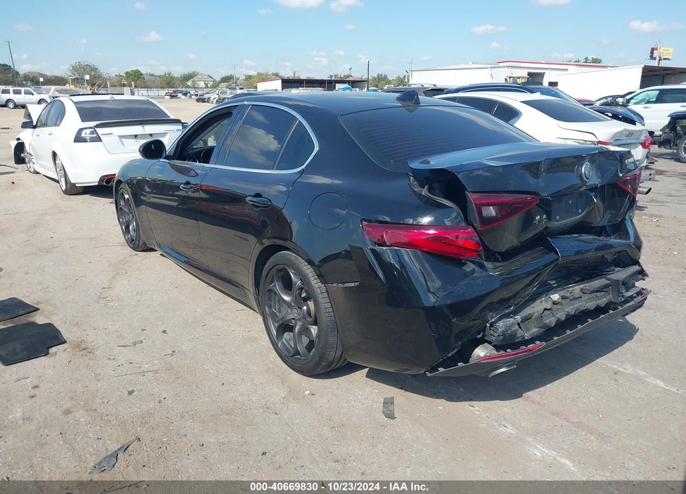 2017 ALFA ROMEO GIULIA RWD VIN: ZARFAEBN4H7538965