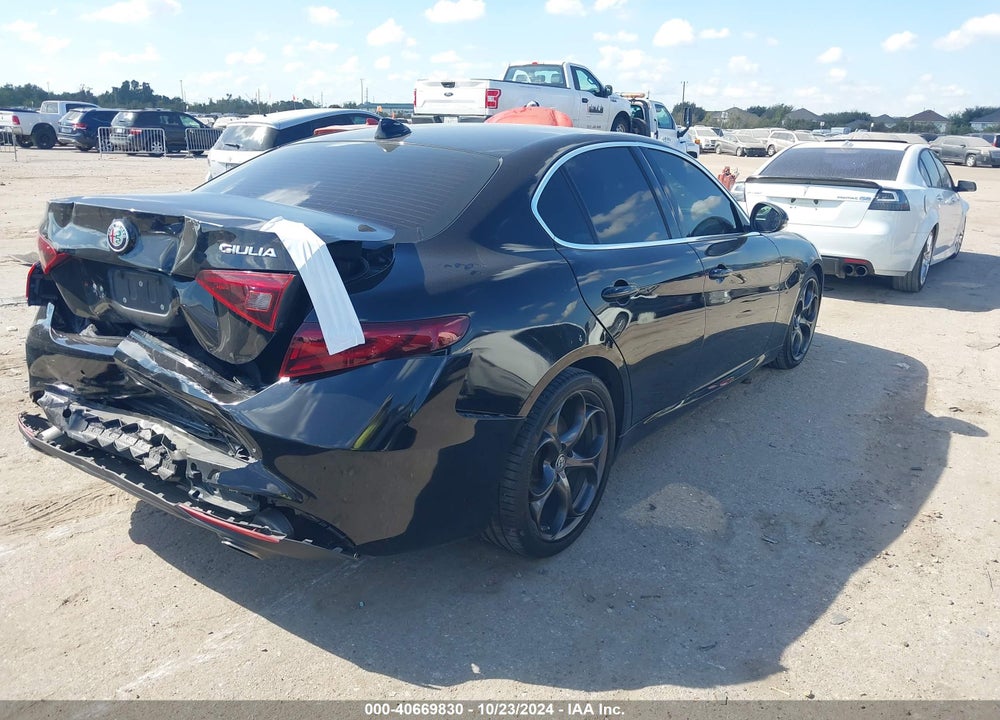 2017 ALFA ROMEO GIULIA RWD VIN: ZARFAEBN4H7538965