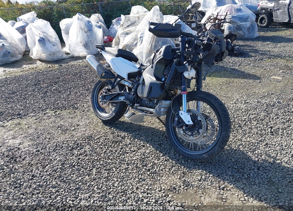 2023 HUSQVARNA NORDEN 901 VIN: VBKUN6409PM850372