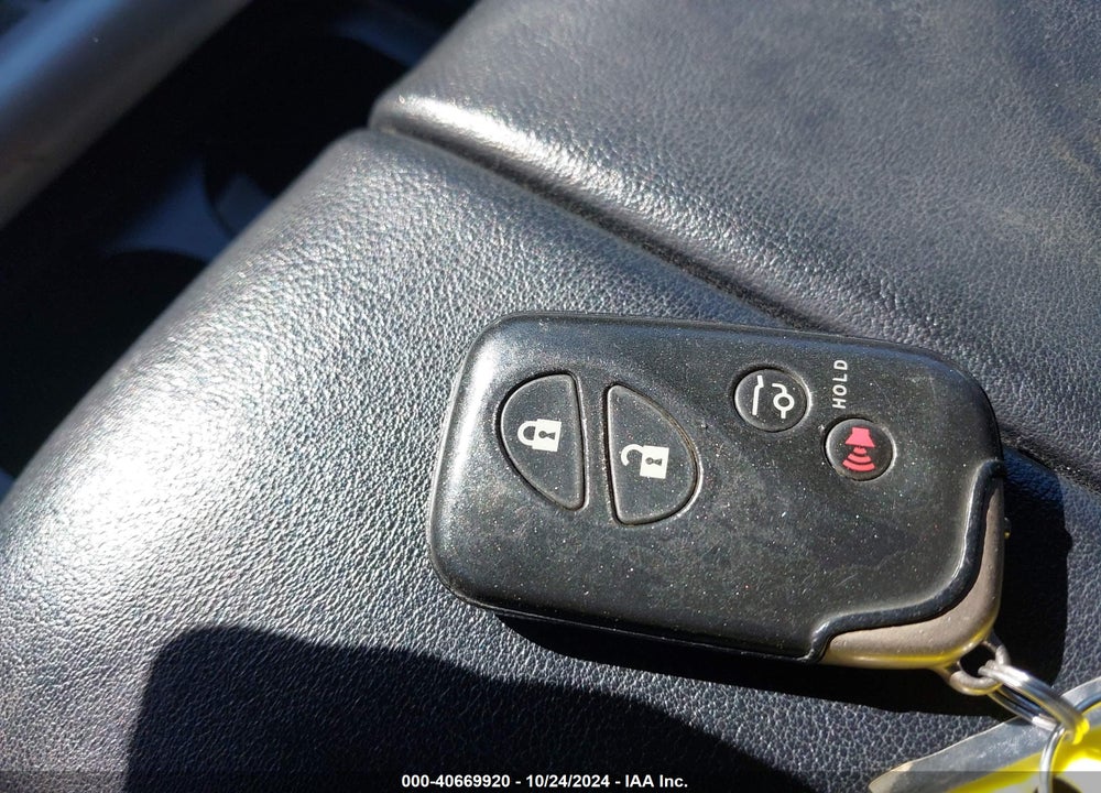 2013 LEXUS 460 VIN: JTJBM7FX4D5060444