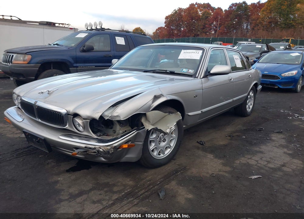 1999 JAGUAR XJ8 VIN: SAJHX1048XC860567