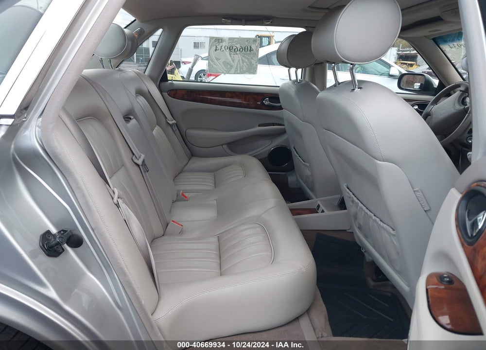 1999 JAGUAR XJ8 VIN: SAJHX1048XC860567