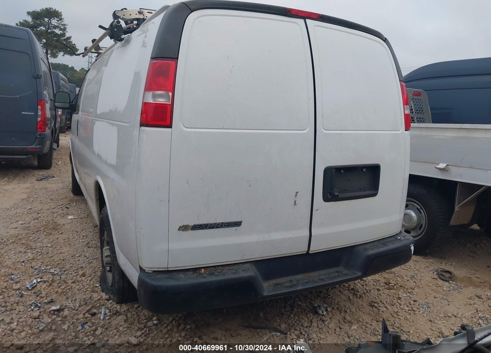 2020 CHEVROLET EXPRESS CARGO RWD 2500 REGULAR WHEELBASE WT VIN: 1GCWGAFP2L1242710