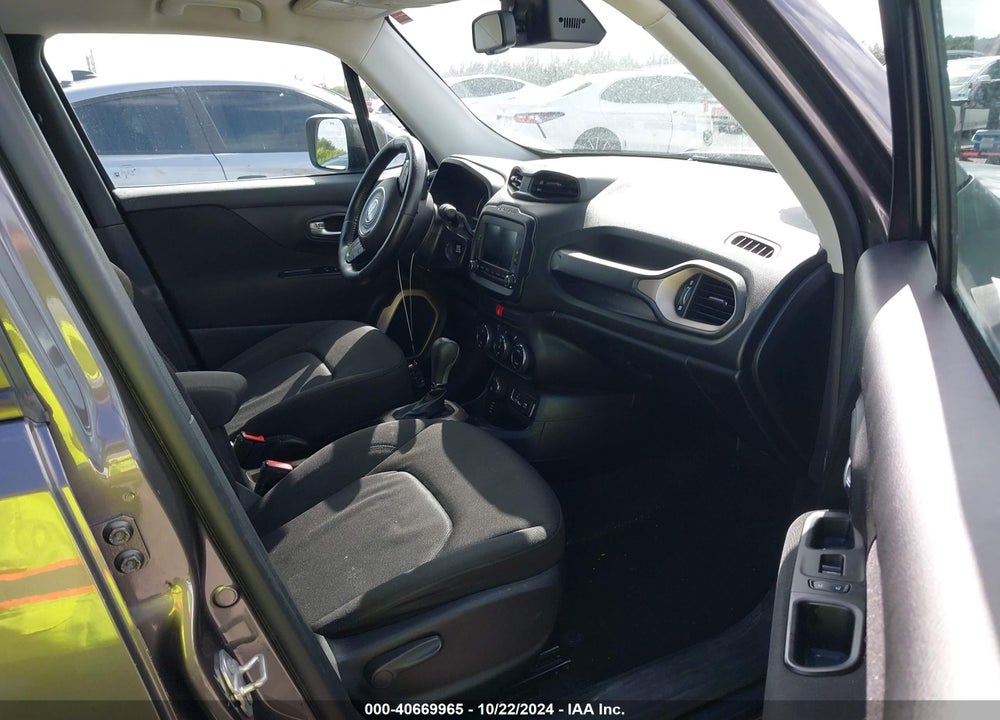 2016 JEEP RENEGADE LATITUDE VIN: ZACCJBBT4GPE35945