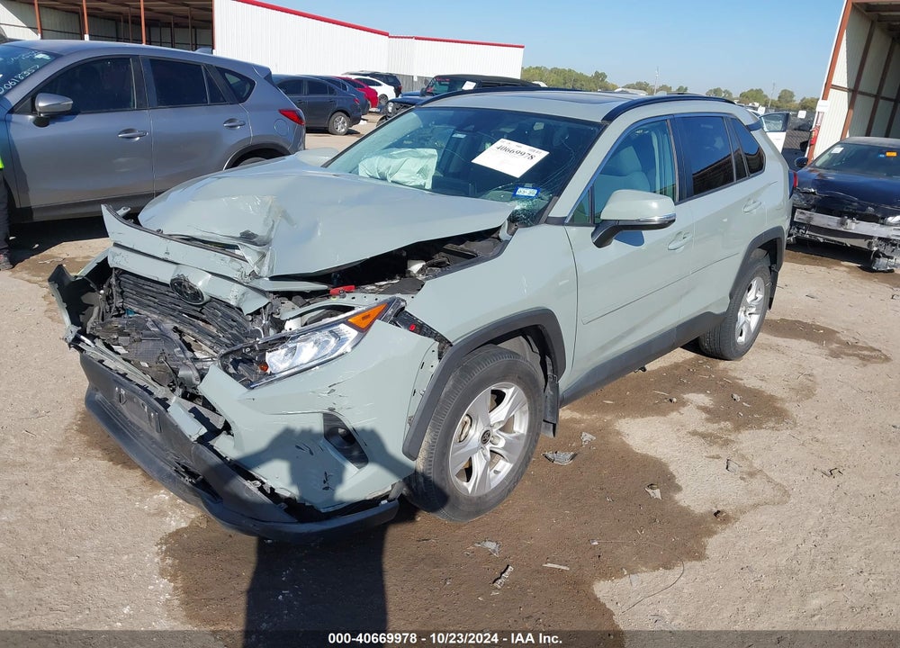 2021 TOYOTA RAV4 XLE VIN: 2T3W1RFV1MW147119