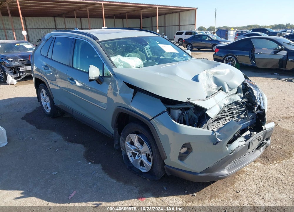 2021 TOYOTA RAV4 XLE VIN: 2T3W1RFV1MW147119