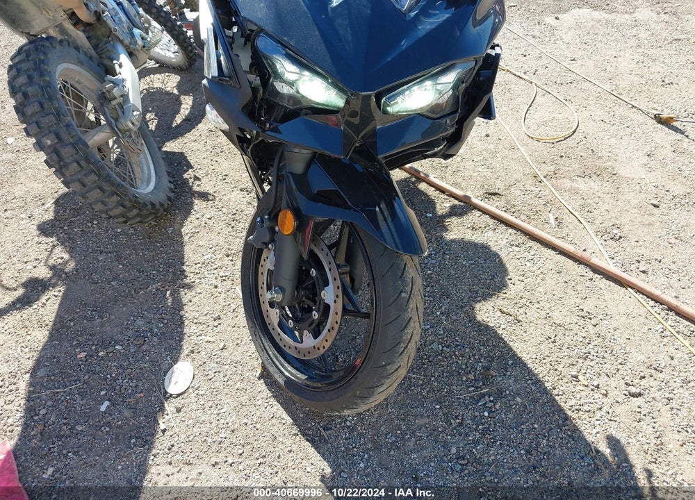 2024 KAWASAKI EX500 H VIN: ML5EXGH16RDA06587