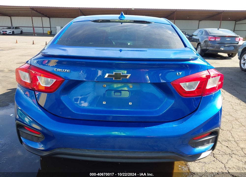 2018 CHEVROLET CRUZE LT AUTO VIN: 1G1BE5SM8J7141911