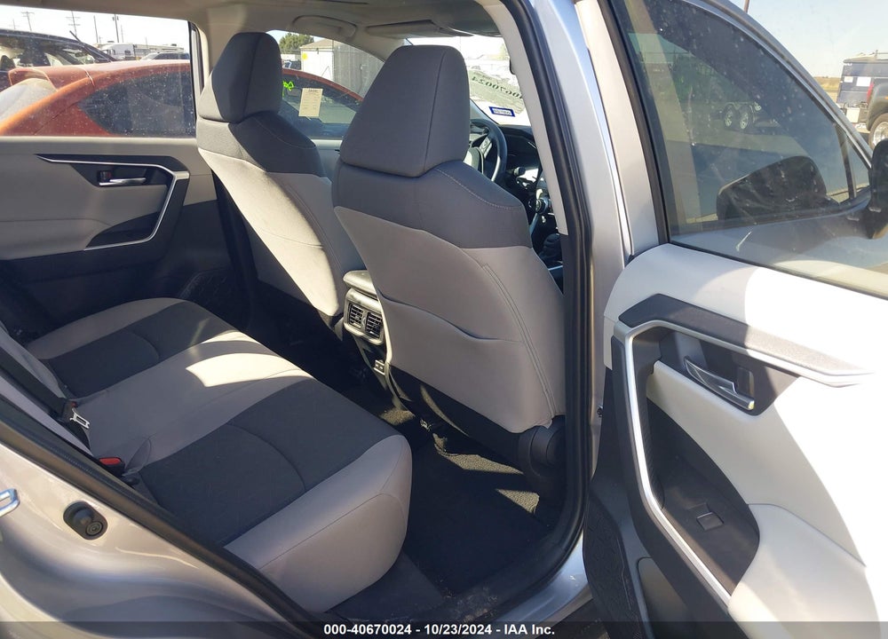 2024 TOYOTA RAV4 XLE VIN: 2T3W1RFV5RC278062