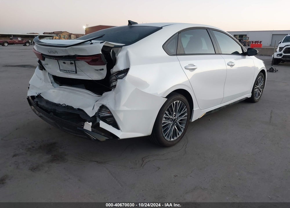 2024 KIA FORTE GT LINE VIN: 3KPF54AD8RE840715