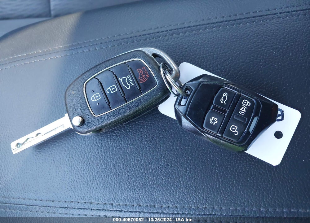 2018 HYUNDAI SANTA FE SPORT 2.4L VIN: 5NMZTDLB4JH094873