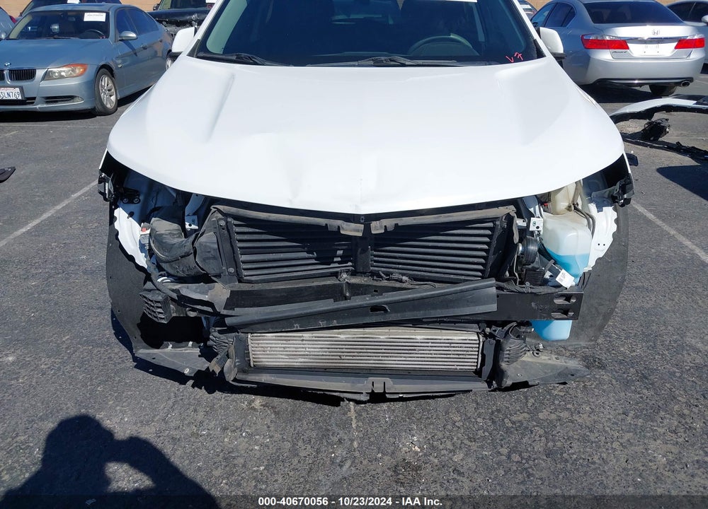 2019 CHEVROLET EQUINOX LT VIN: 2GNAXKEV7K6264995