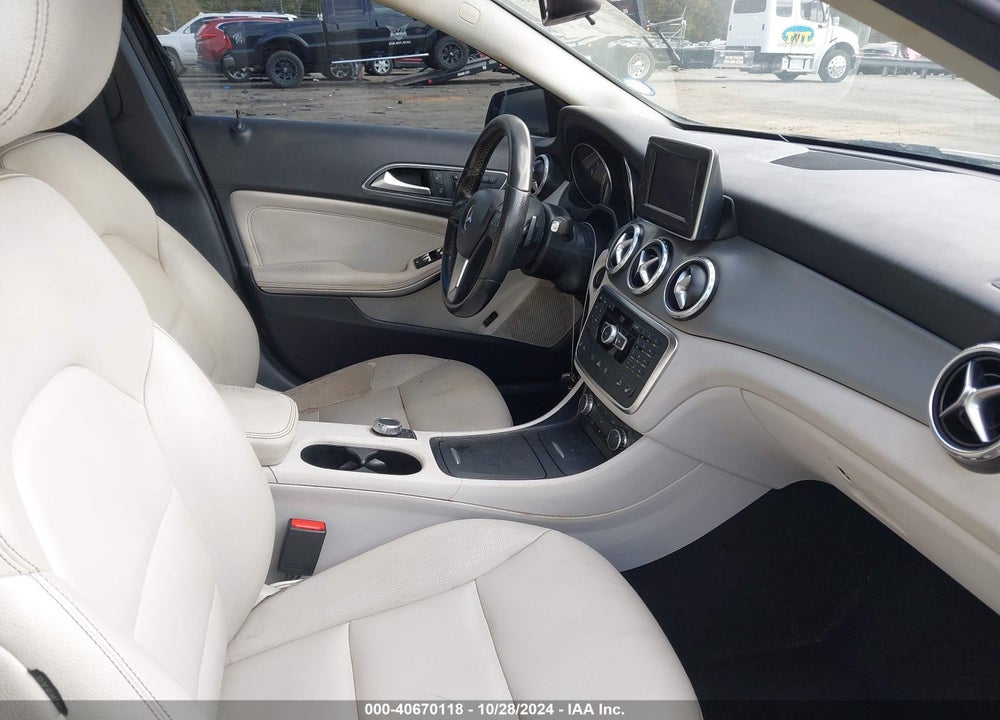 2015 MERCEDES-BENZ GLA 250 4MATIC VIN: WDCTG4GB9FJ117323