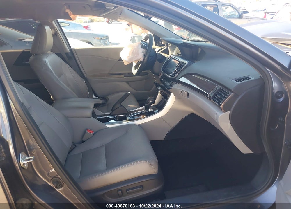 2017 HONDA ACCORD TOURING V6 VIN: 1HGCR3F90HA024252