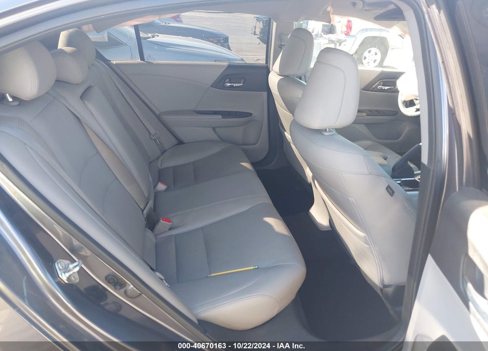 2017 HONDA ACCORD TOURING V6 VIN: 1HGCR3F90HA024252