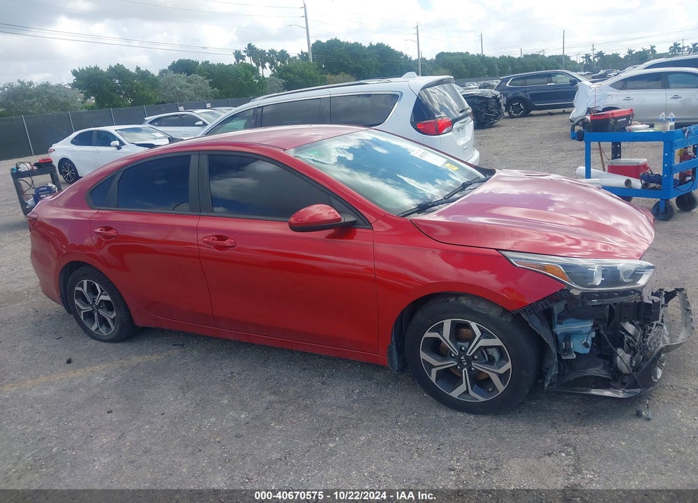 2019 KIA FORTE LXS VIN: 3KPF24AD2KE038045