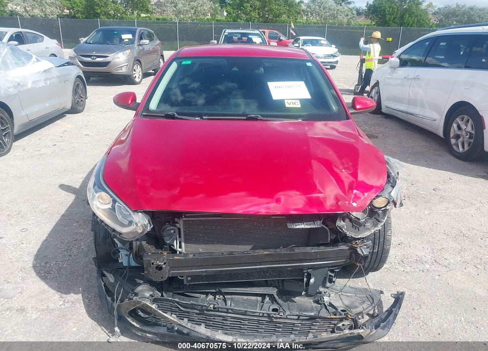 2019 KIA FORTE LXS VIN: 3KPF24AD2KE038045