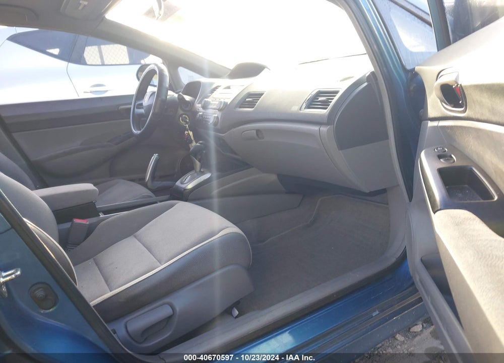 2008 HONDA CIVIC LX VIN: 1HGFA16548L113784