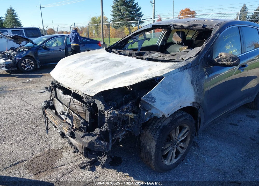 2018 KIA SPORTAGE LX VIN: KNDPM3AC8J7474493