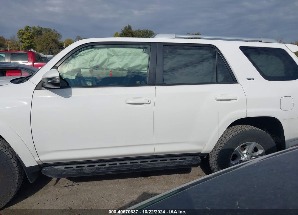 2018 TOYOTA 4RUNNER SR5 PREMIUM VIN: JTEBU5JR9J5579173