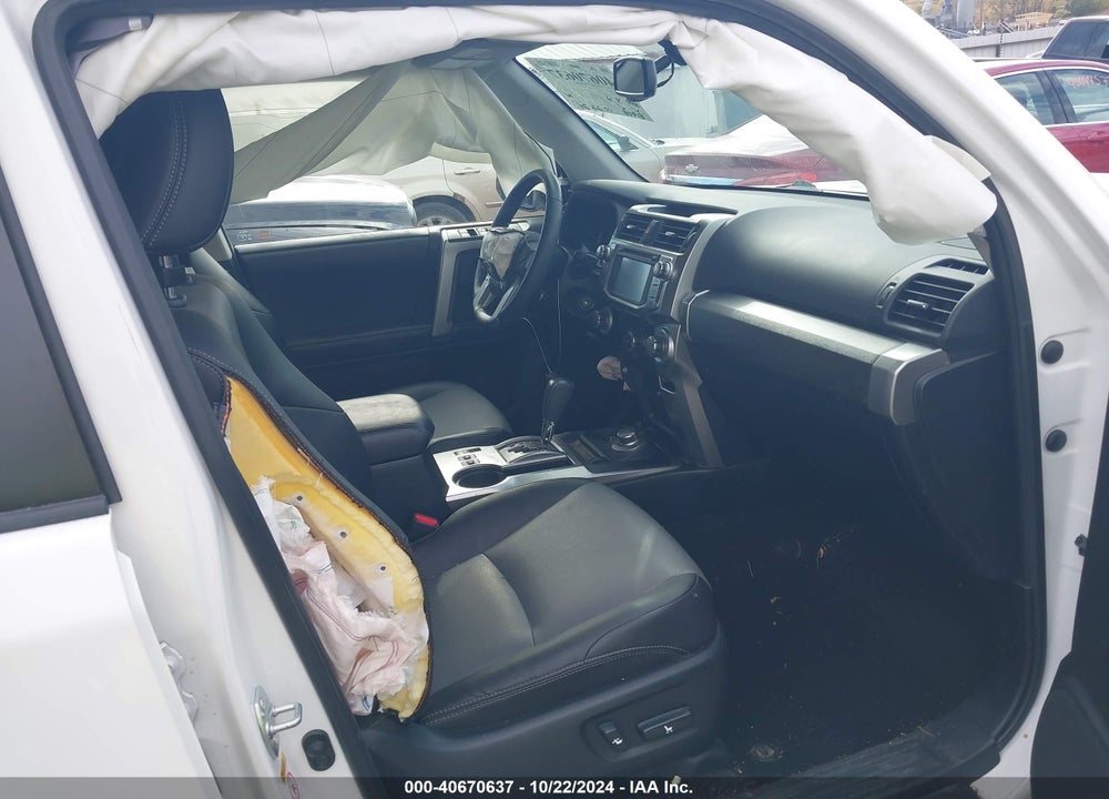 2018 TOYOTA 4RUNNER SR5 PREMIUM VIN: JTEBU5JR9J5579173