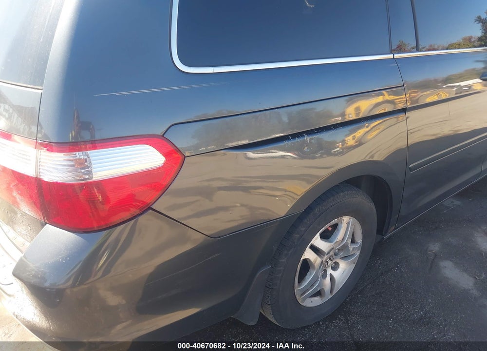 2005 HONDA ODYSSEY EX VIN: 5FNRL38425B023649