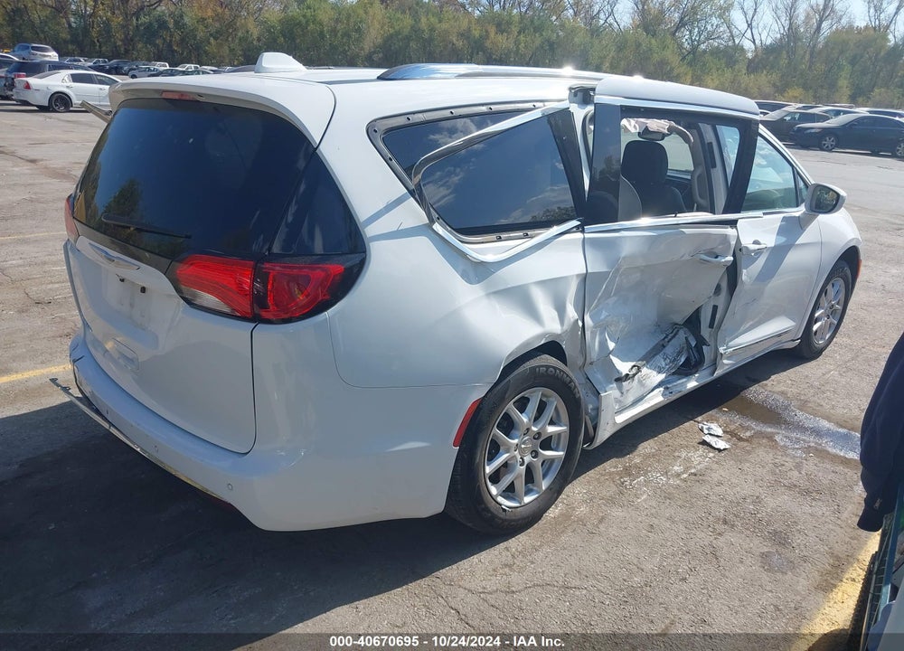 2020 CHRYSLER PACIFICA TOURING L VIN: 2C4RC1BG1LR125808