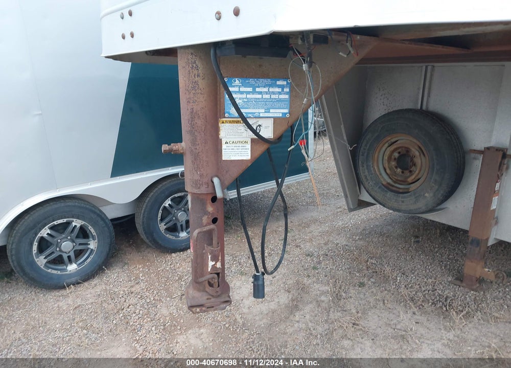 2006 EXXISS ALUMINUM TRAILERS LIVESTOCK TRAILER VIN: 4LAAS242465037128