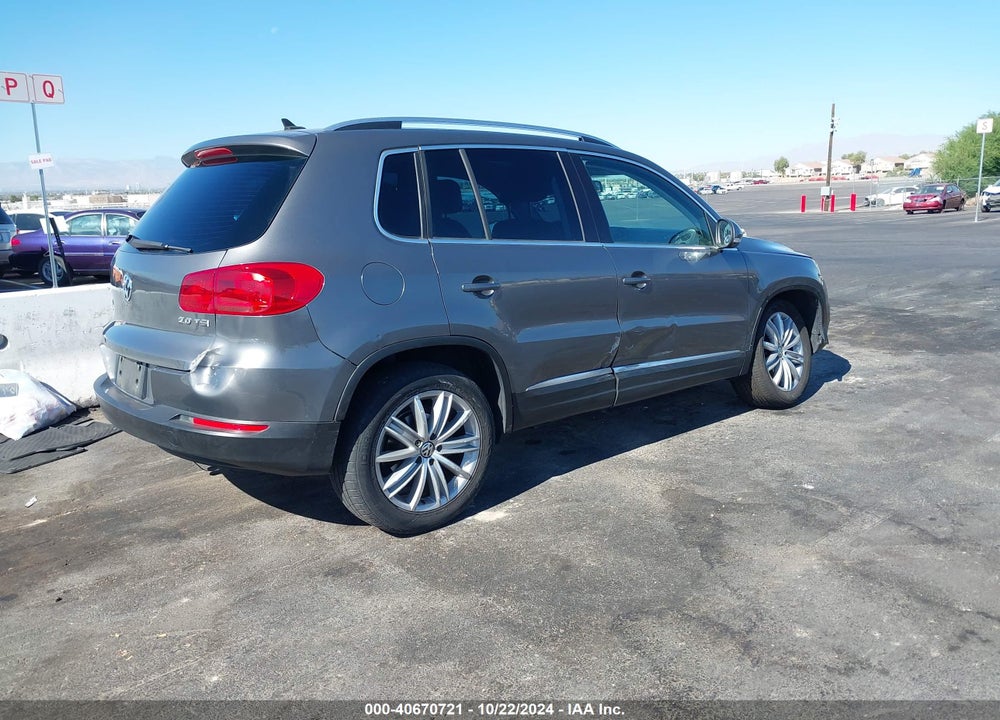 2012 VOLKSWAGEN TIGUAN SE VIN: WVGAV7AX6CW001371