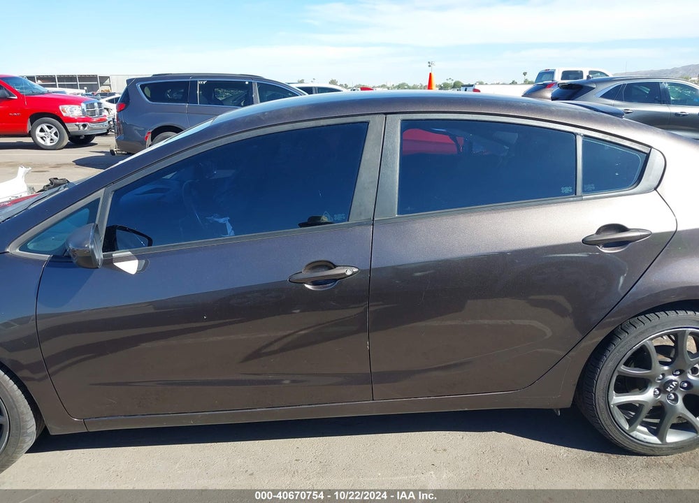 2018 KIA FORTE LX VIN: 3KPFL4A71JE166430