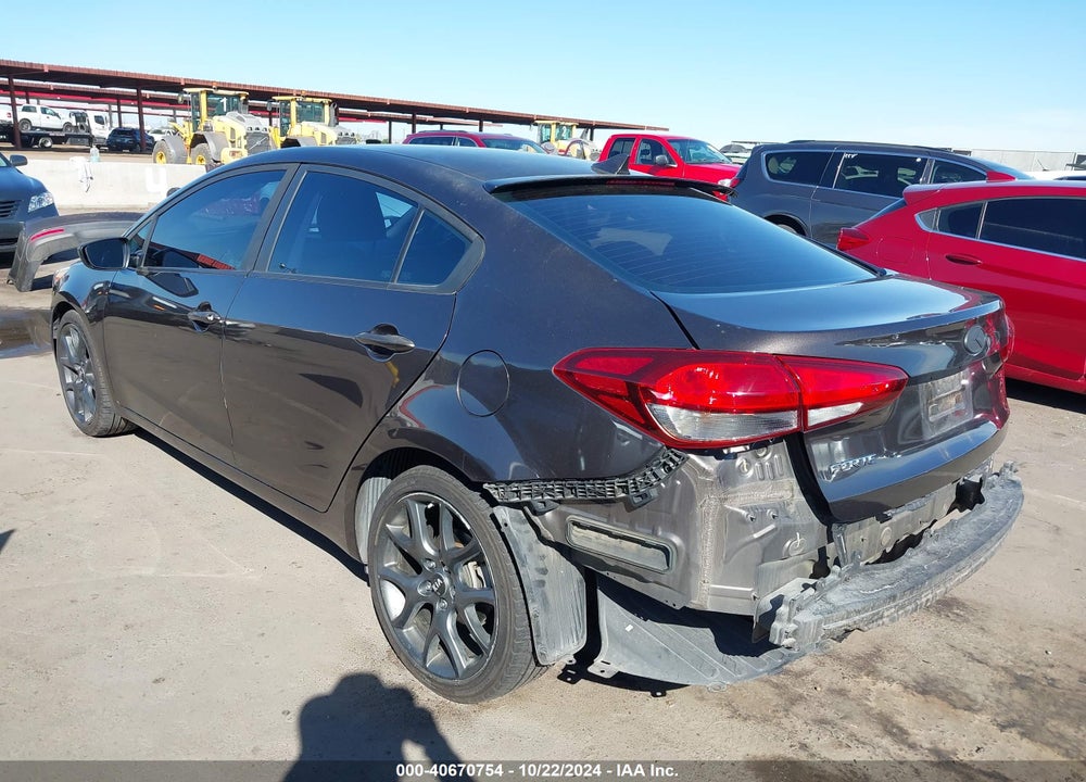 2018 KIA FORTE LX VIN: 3KPFL4A71JE166430