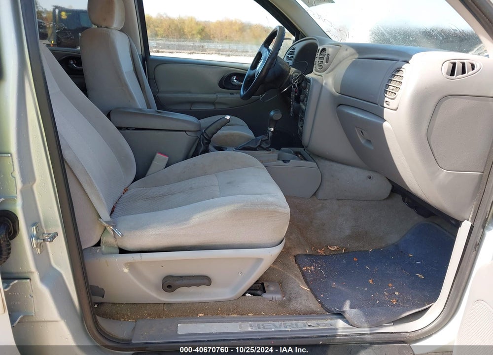 2008 CHEVROLET TRAILBLAZER LT VIN: 1GNDT13S982100262
