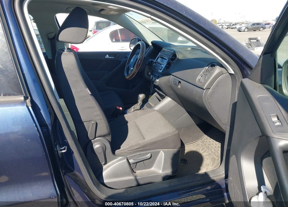 2013 VOLKSWAGEN TIGUAN S VIN: WVGAV7AX9DW504054