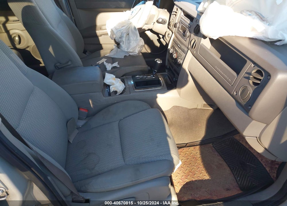 2007 JEEP COMMANDER SPORT VIN: 1J8HG48K27C556937