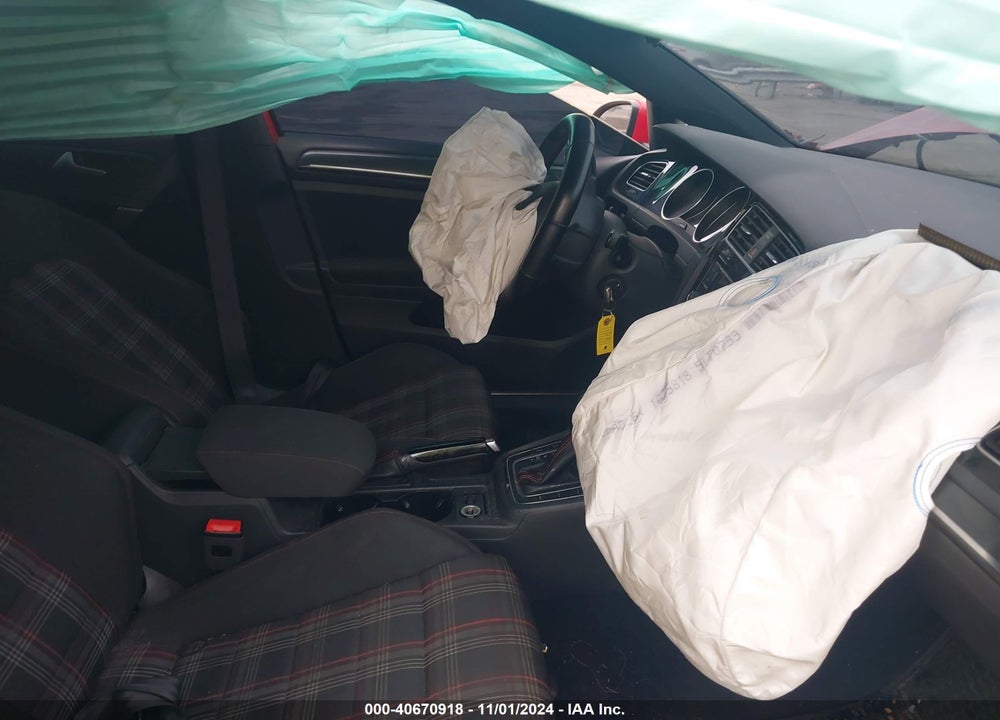 2018 VOLKSWAGEN GOLF GTI 2.0T AUTOBAHN/2.0T S/2.0T SE VIN: 3VW447AU4JM262423