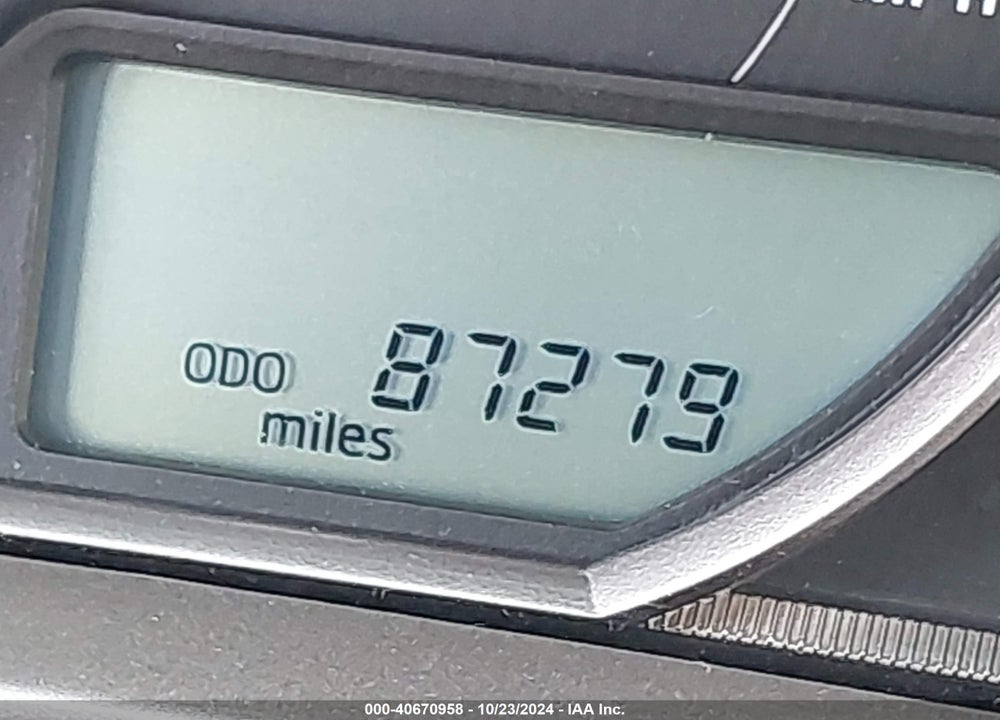 2015 TOYOTA RAV4 XLE VIN: 2T3RFREV8FW307404