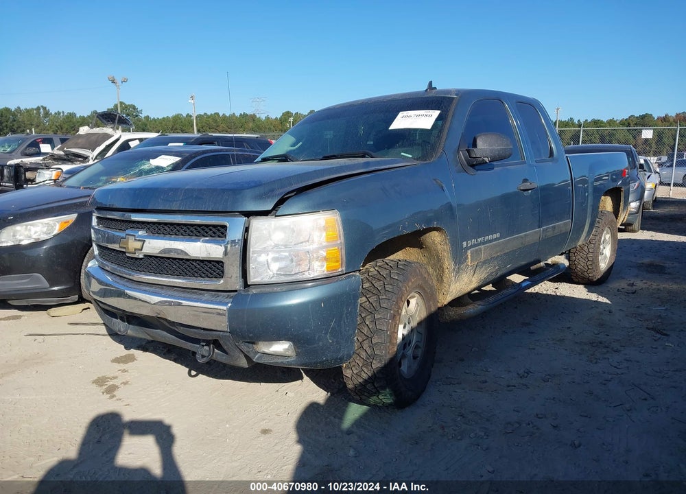 2008 CHEVROLET SILVERADO 1500 LT2 VIN: 1GCEK19078E175143