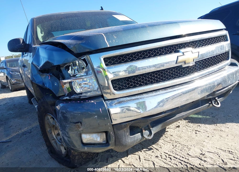 2008 CHEVROLET SILVERADO 1500 LT2 VIN: 1GCEK19078E175143