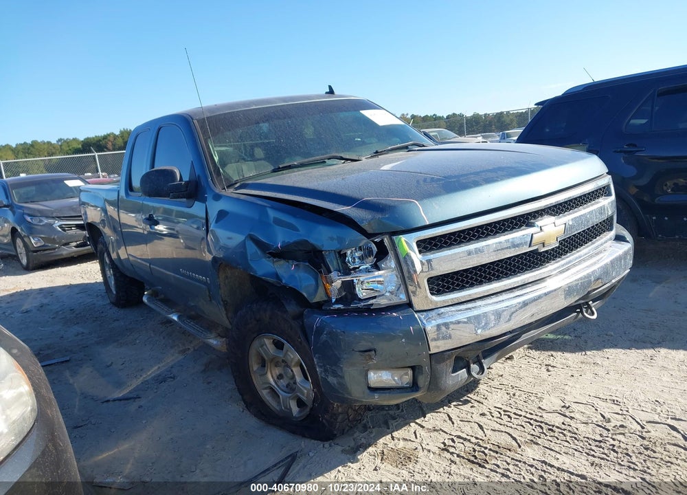2008 CHEVROLET SILVERADO 1500 LT2 VIN: 1GCEK19078E175143